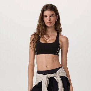 Vuori Daily Piped Bra - Black, Small